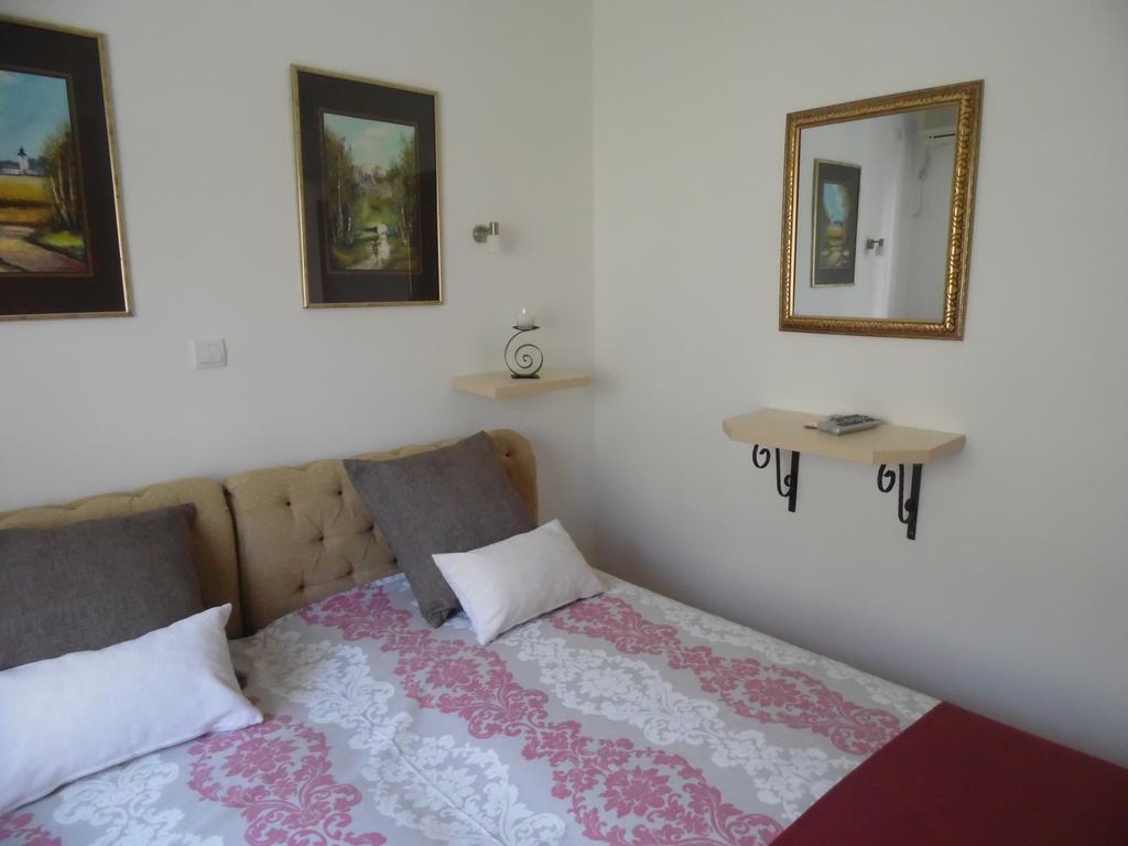 Apartments Slavica Jovanovic Sveti Stefan Zimmer foto