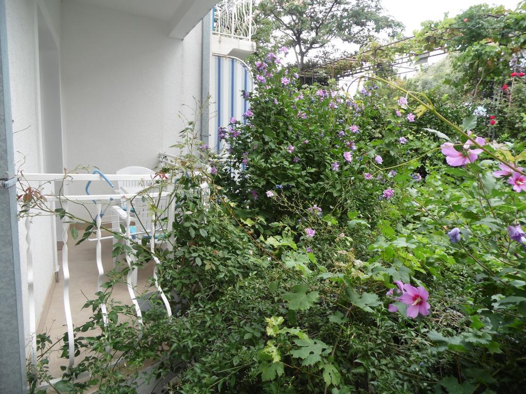 Apartments Slavica Jovanovic Sveti Stefan Zimmer foto